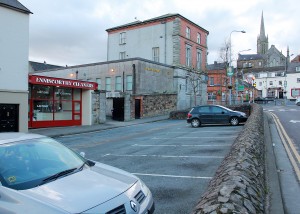 Abbey Square carpark where a lady was held up at gunpoint while on her way to the Post Office. Pic: John Walsh